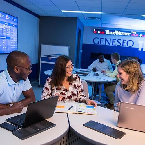 geneseo students in trading room